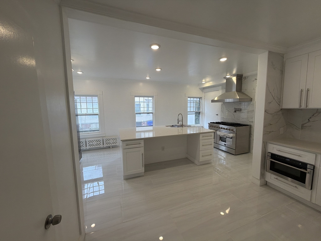 194 Sumner Avenue Springfield, MA 01108 - Photo 8 of 24