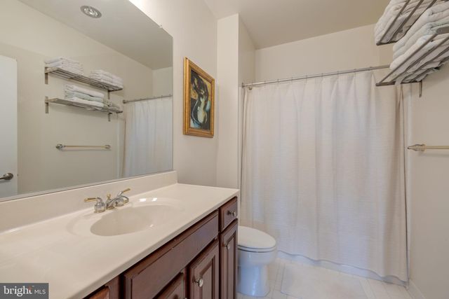 $440,000 | 400 Cameron Station Boulevard, Unit 216, Alexandria, VA 22304