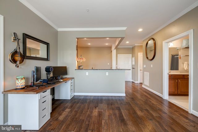 $440,000 | 400 Cameron Station Boulevard, Unit 216, Alexandria, VA 22304