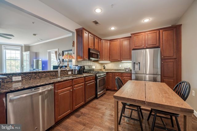 $440,000 | 400 Cameron Station Boulevard, Unit 216, Alexandria, VA 22304