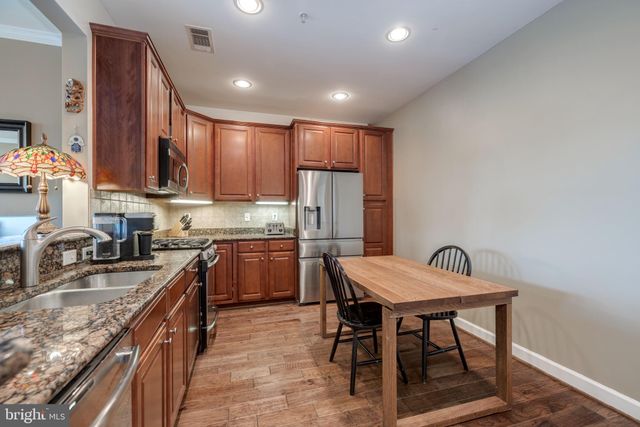 $440,000 | 400 Cameron Station Boulevard, Unit 216, Alexandria, VA 22304