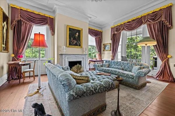 $3,495,000 | 121 West King Street, Edenton, NC 27932