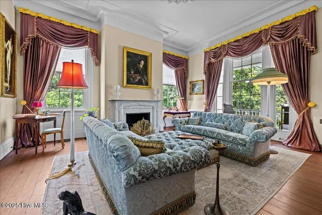 $3,799,900 | 121 West King Street, Edenton, NC 27932