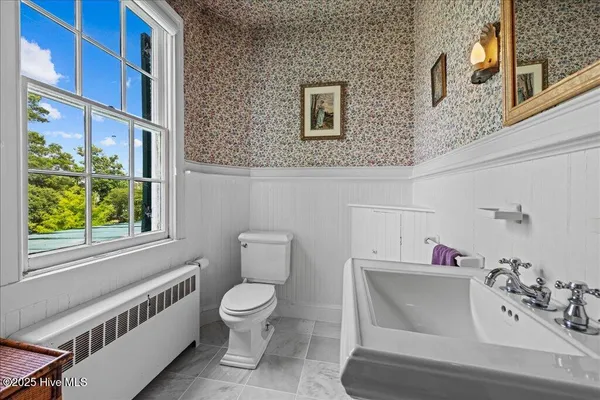 $3,495,000 | 121 West King Street, Edenton, NC 27932