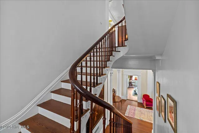 $3,799,900 | 121 West King Street, Edenton, NC 27932