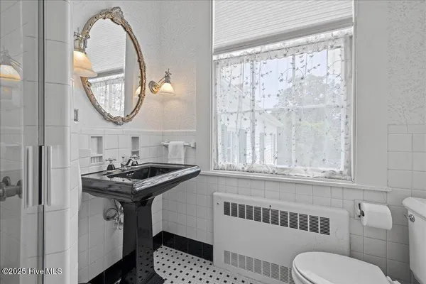 $3,495,000 | 121 West King Street, Edenton, NC 27932