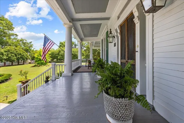$3,495,000 | 121 West King Street, Edenton, NC 27932