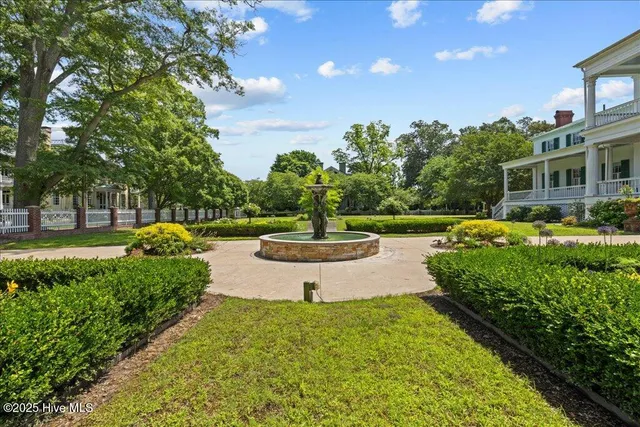 $3,799,900 | 121 West King Street, Edenton, NC 27932
