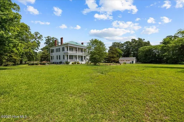 $3,495,000 | 121 West King Street, Edenton, NC 27932