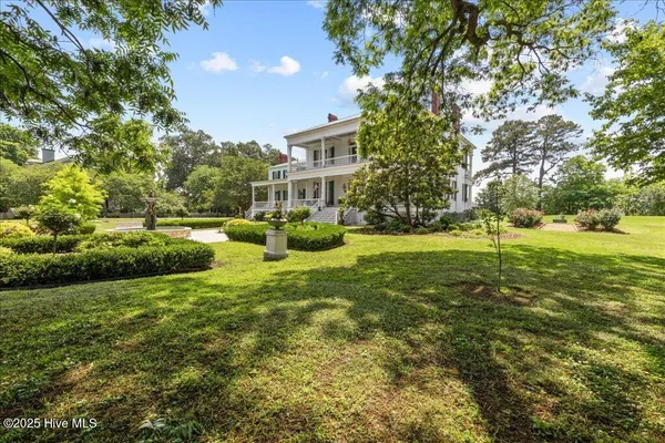 $3,495,000 | 121 West King Street, Edenton, NC 27932