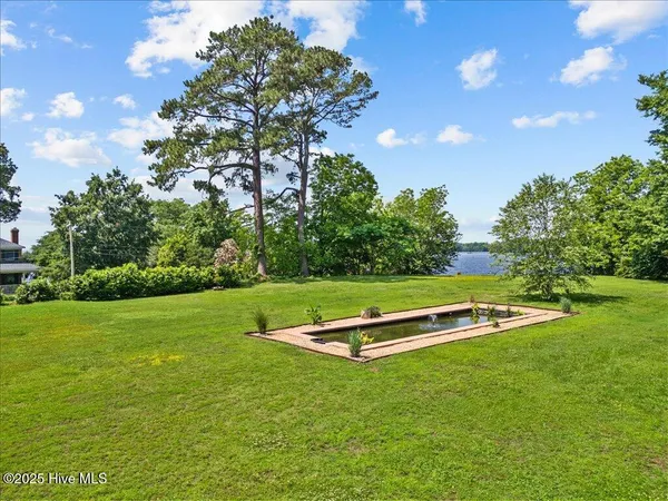 $3,495,000 | 121 West King Street, Edenton, NC 27932
