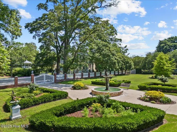 $3,495,000 | 121 West King Street, Edenton, NC 27932