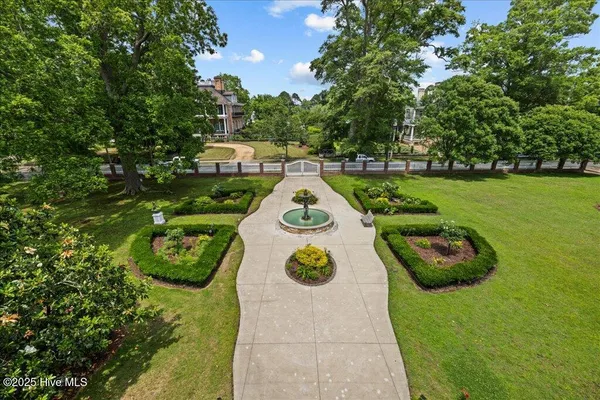 $3,495,000 | 121 West King Street, Edenton, NC 27932