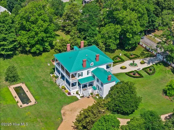 $3,495,000 | 121 West King Street, Edenton, NC 27932