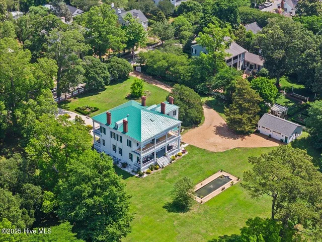 $3,799,900 | 121 West King Street, Edenton, NC 27932