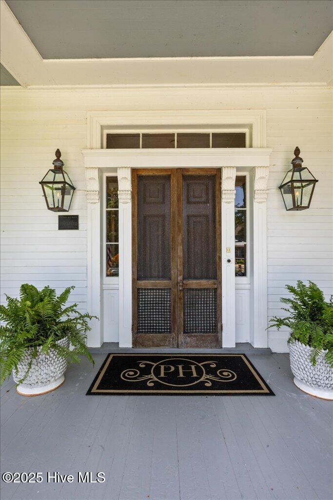 121 West King Street Edenton, NC 27932 - Photo 3 of 54 002-3N4A7127