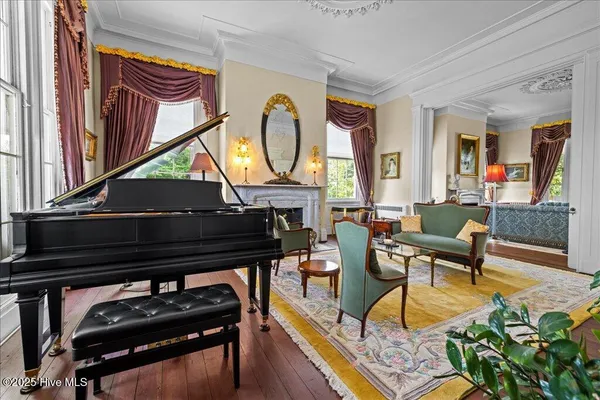 $3,495,000 | 121 West King Street, Edenton, NC 27932