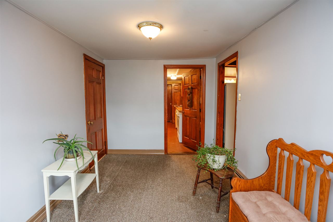 260 East Dunbarton Road Goffstown, NH 03045 - Photo 2 of 32
