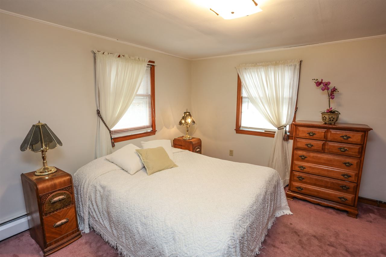260 East Dunbarton Road Goffstown, NH 03045 - Photo 15 of 32