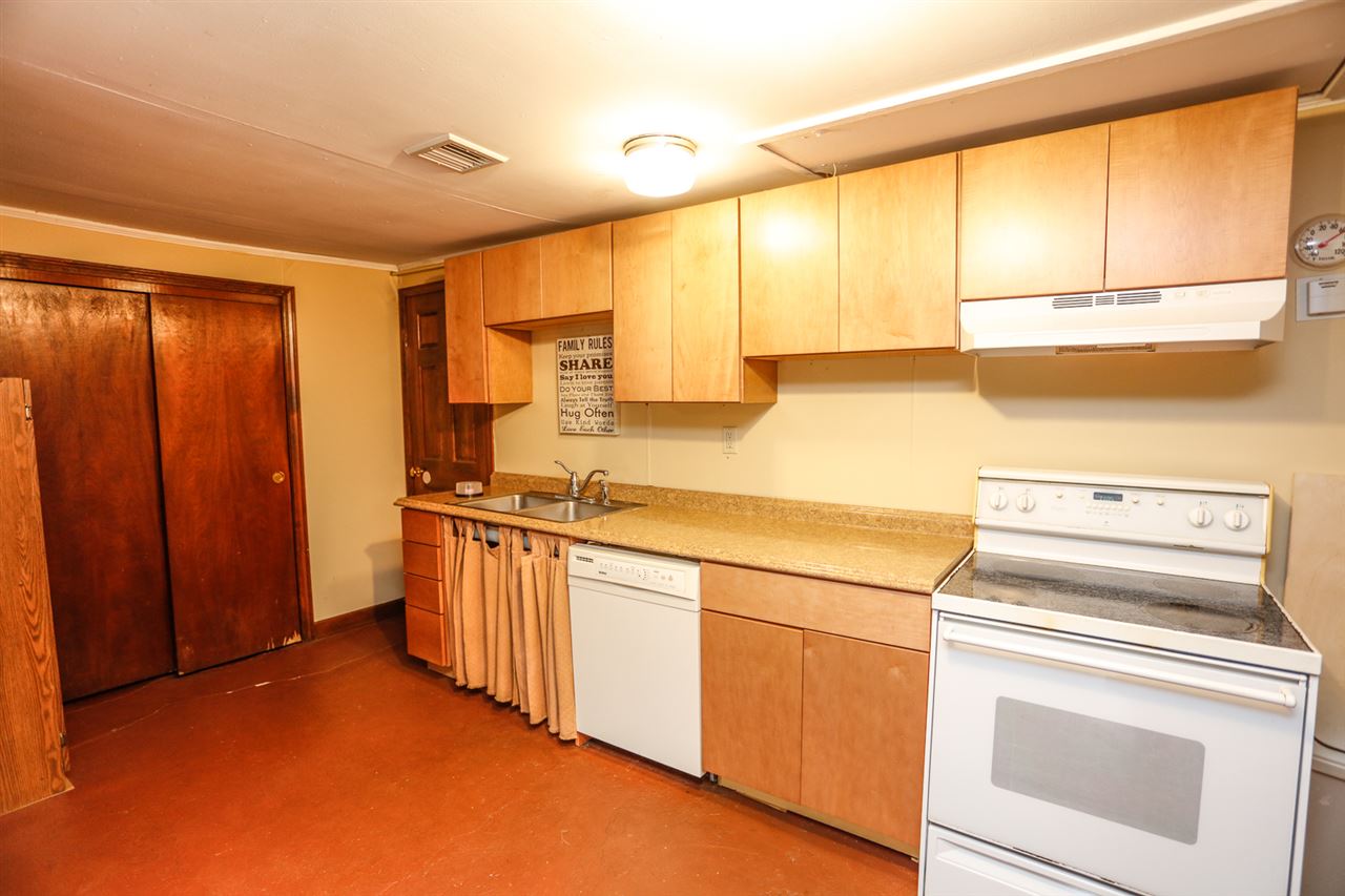 260 East Dunbarton Road Goffstown, NH 03045 - Photo 20 of 32