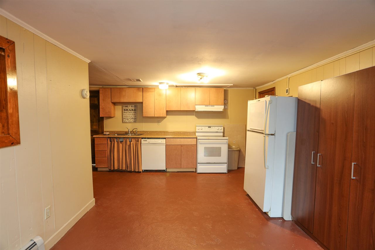 260 East Dunbarton Road Goffstown, NH 03045 - Photo 22 of 32