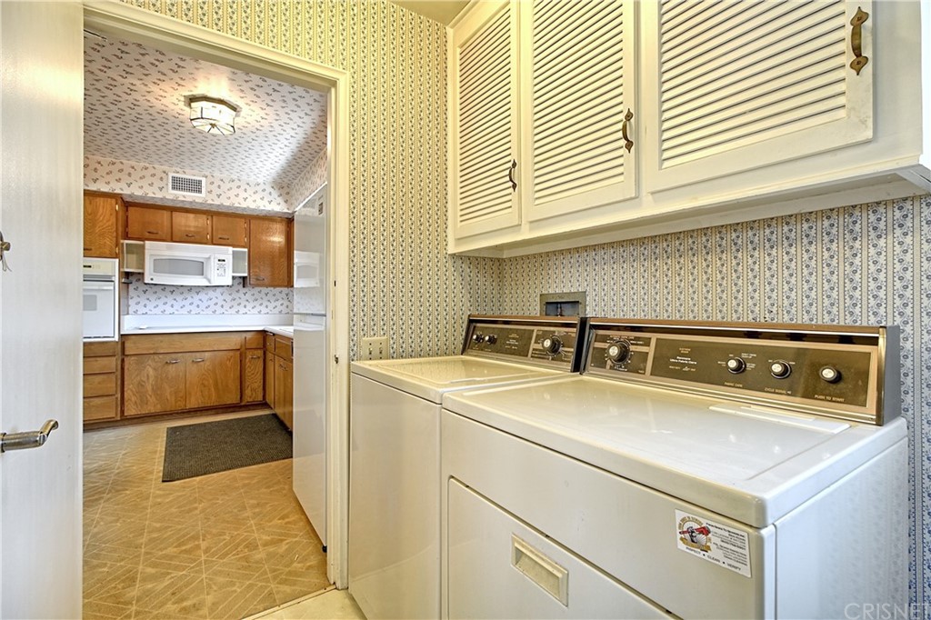 1659 Edgemont Drive Camarillo, CA 93010 - Photo 15 of 28 a utility room with dryer and washer