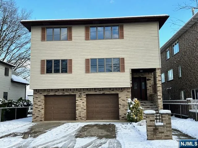 $3,100 | 124 Johnson Avenue, Unit 2, Wallington, NJ 07057