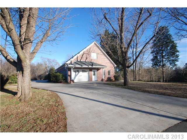 1105 Ben Black Road Midland, NC 28107 - Photo 2 of 16 Gallery Image 2