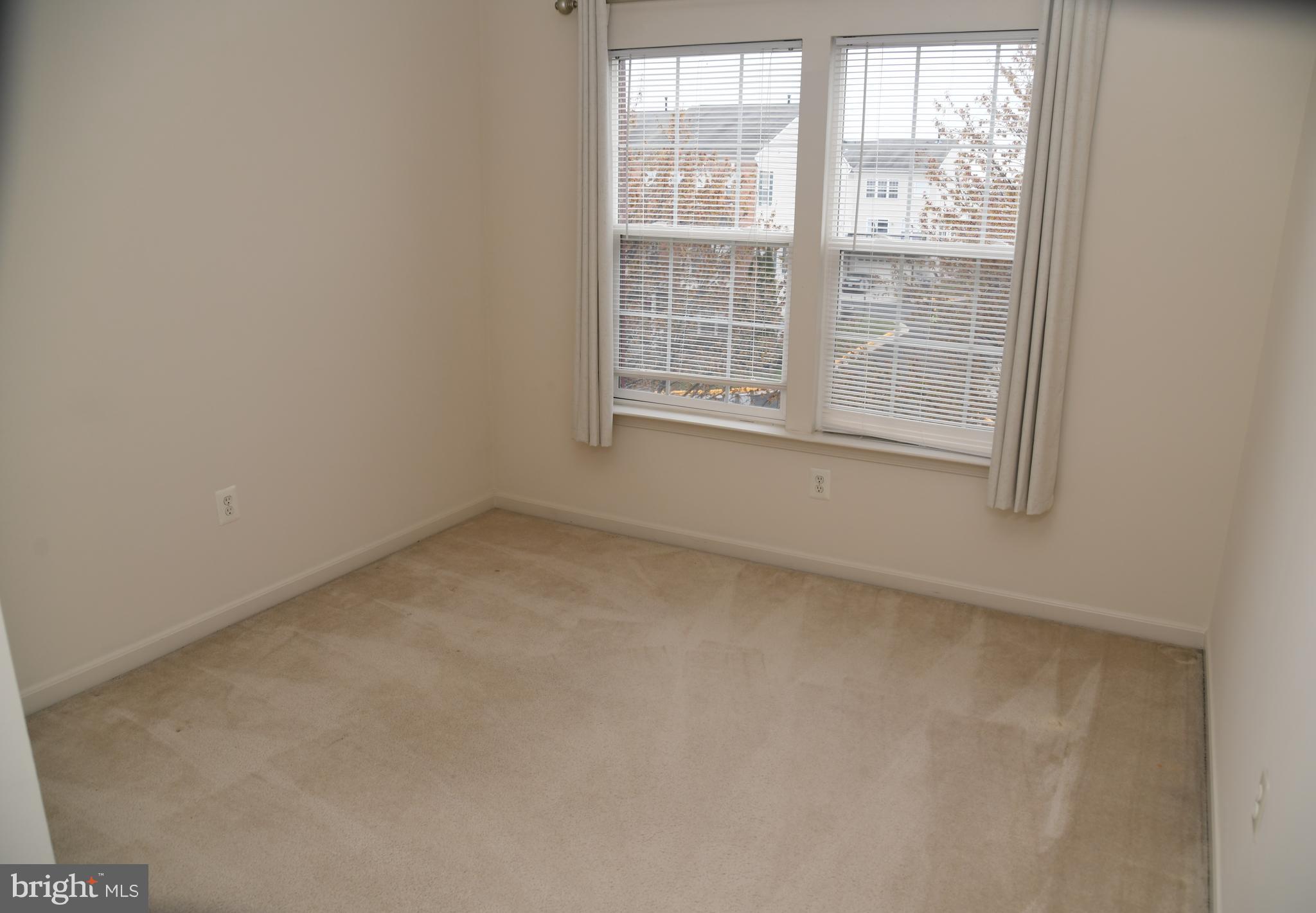 20239 Seneca Square Ashburn, VA 20147 - Photo 12 of 15 Guest BR