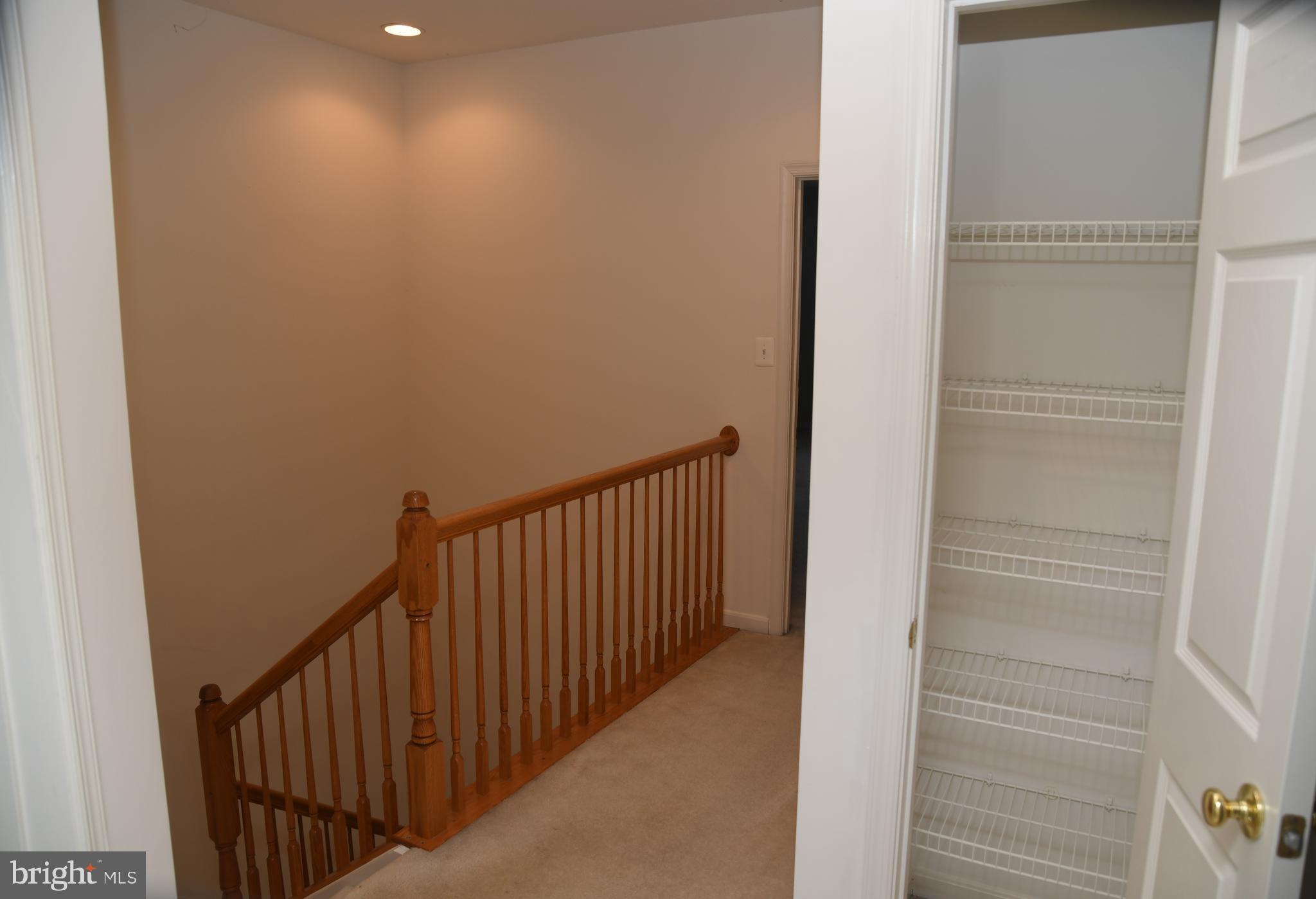 20239 Seneca Square Ashburn, VA 20147 - Photo 15 of 15 Upper Corridor