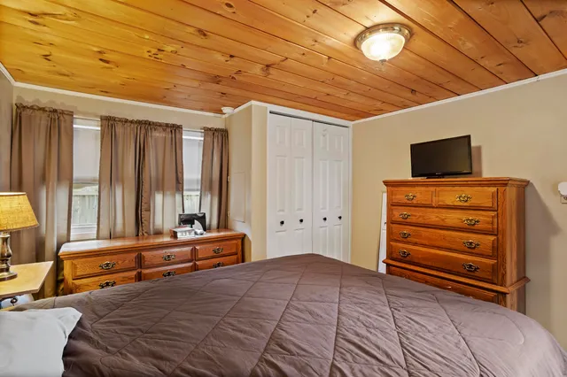 $120,000 | 28 Barksdale Avenue, Londonderry, NH 03053