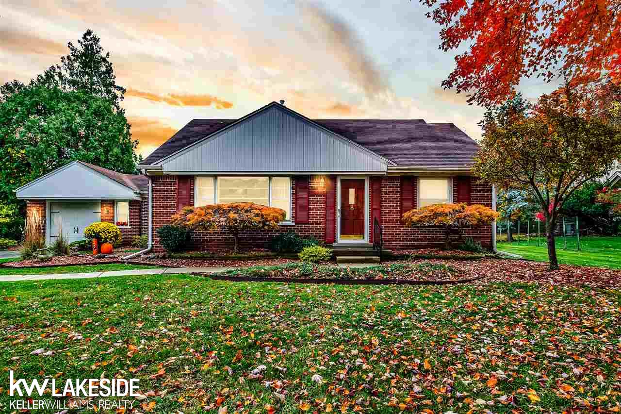 157 Nawakwa Road Rochester, MI 48307 - Photo 3 of 32