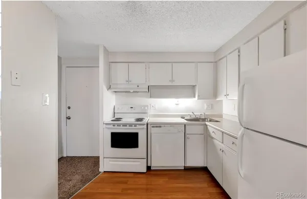 $1,200 | 8822 East Florida Avenue, Unit 112, Denver, CO 80247