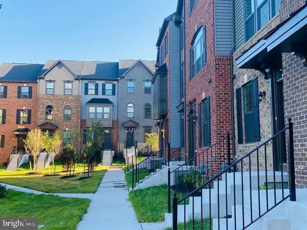 $2,995 | 2640 Jetstream Road, Herndon, VA 20171