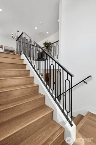 $2,504,900 | 13717 Southeast 85th Street, Newcastle, WA 98059