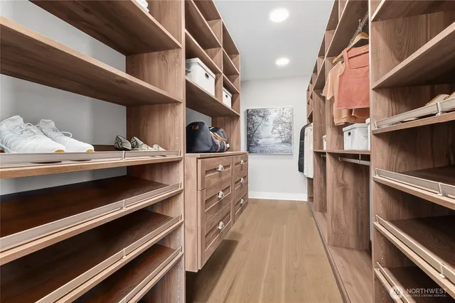 $2,504,900 | 13717 Southeast 85th Street, Newcastle, WA 98059