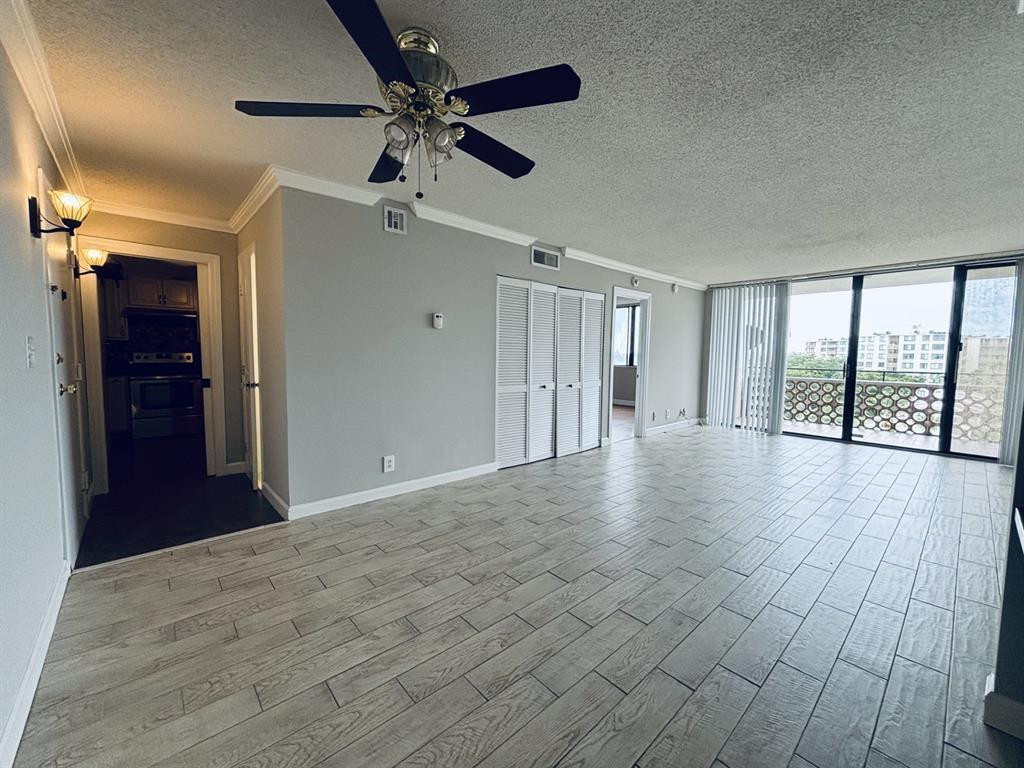 4222 Inverrary Boulevard, Unit 4617 Lauderhill, FL 33319 - Photo 4 of 17 Photo 4