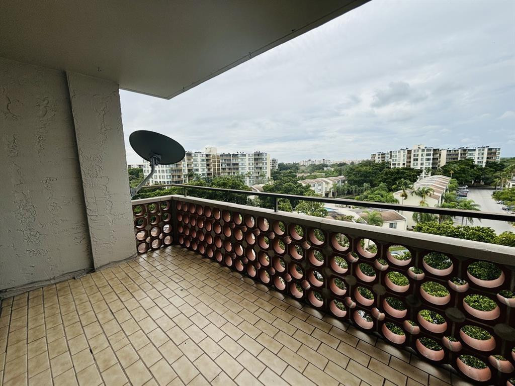 4222 Inverrary Boulevard, Unit 4617 Lauderhill, FL 33319 - Photo 8 of 17 Photo 8