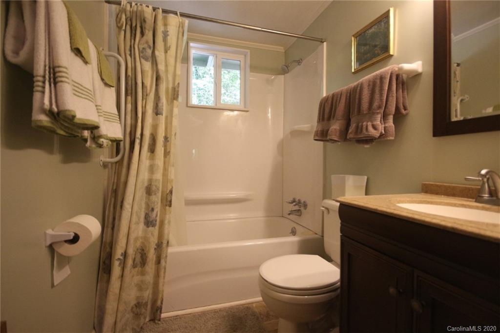 1006 Cardinal Road Brevard, NC 28712 - Photo 12 of 13 Gallery Image 12