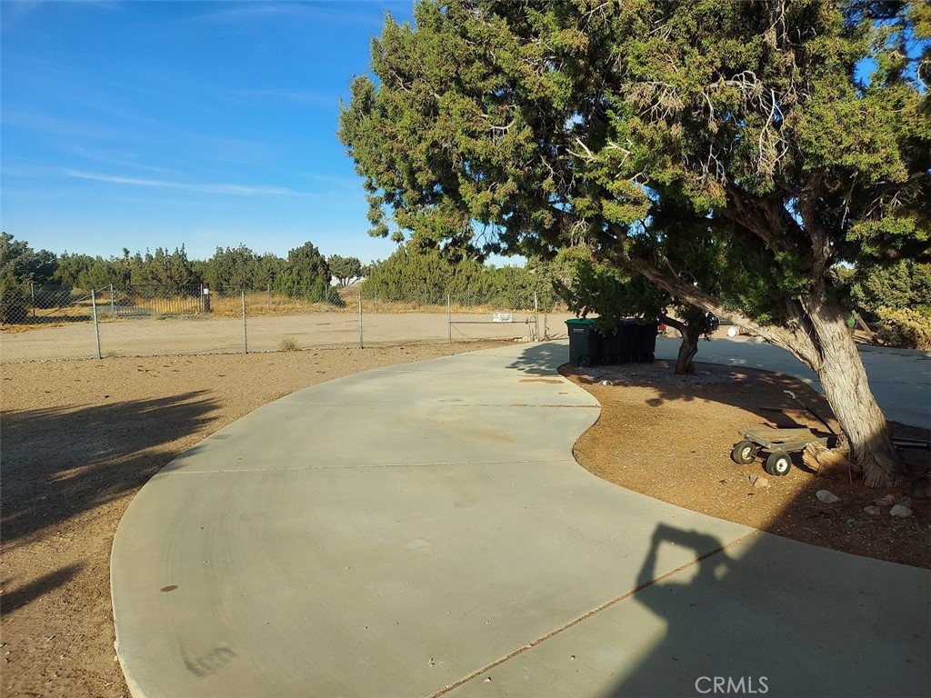 10521 Hollister Road, Unit 269 Oak Hills, CA 92344 - Photo 24 of 37