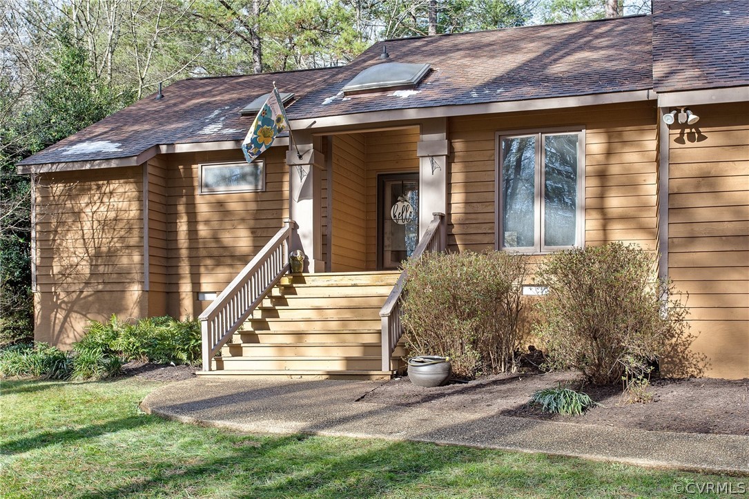 14204 Spring Gate Terrace Midlothian, VA 23112 - Photo 3 of 46 Gallery Image 3