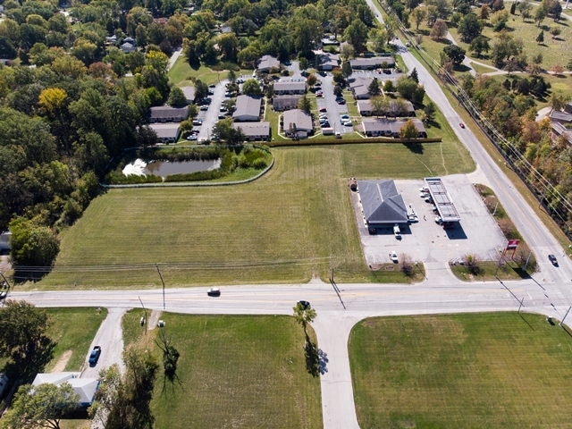 865 North German Church Road Indianapolis, IN 46229 - Photo 3 of 10