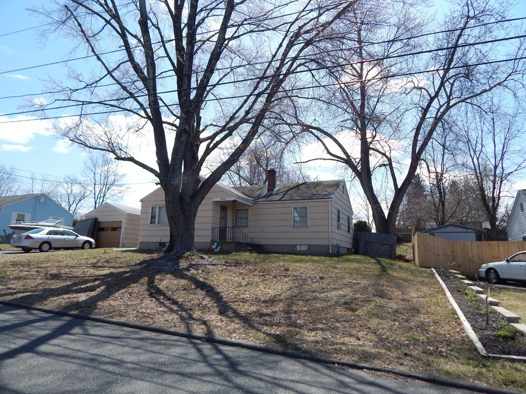 19 Ranger Street South Hadley, MA 01075 - Photo 2 of 17 Gallery Image 2