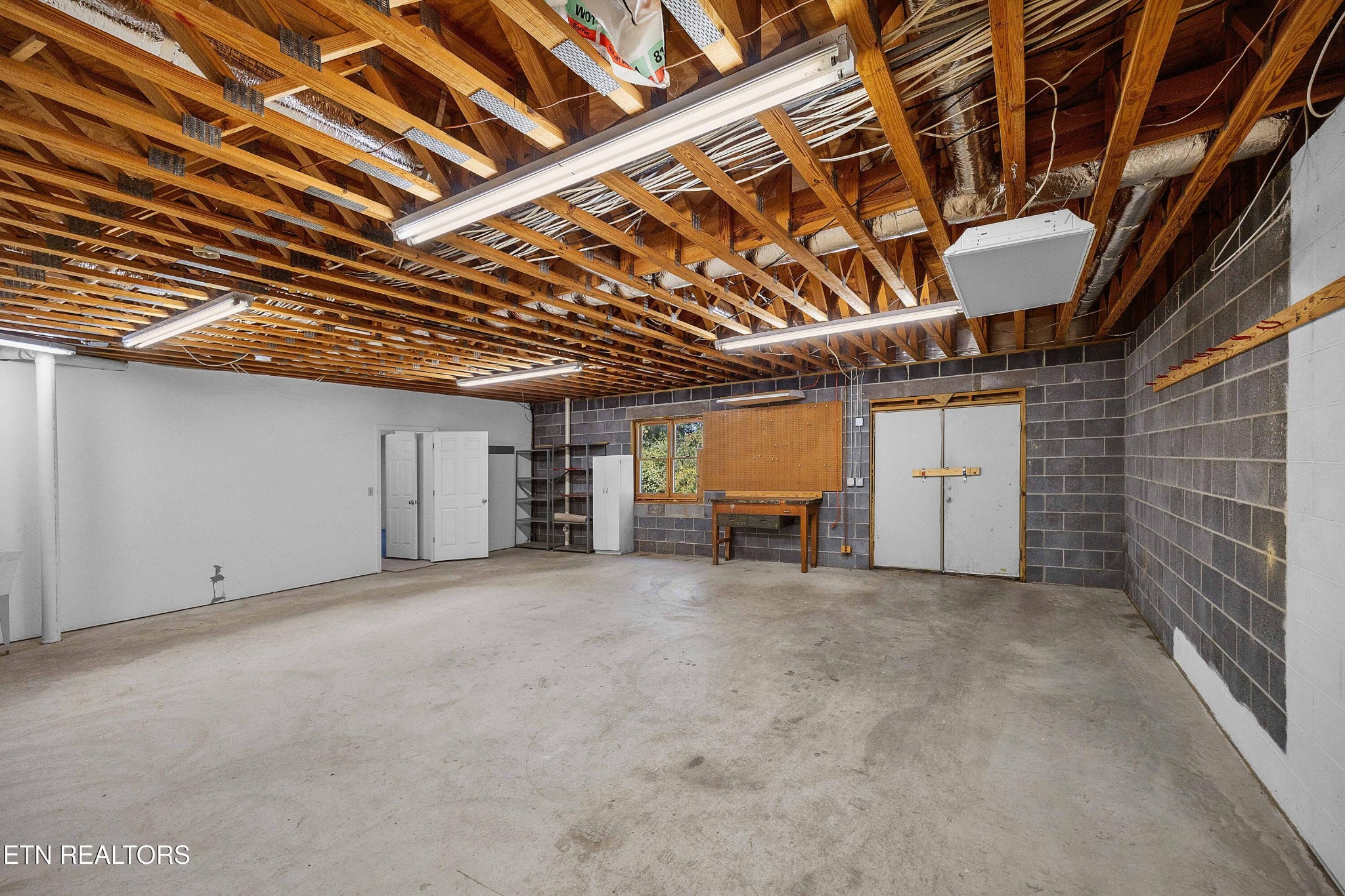103 Farmington Place Clinton, TN 37716 - Photo 31 of 40 a view of a room with an empty space