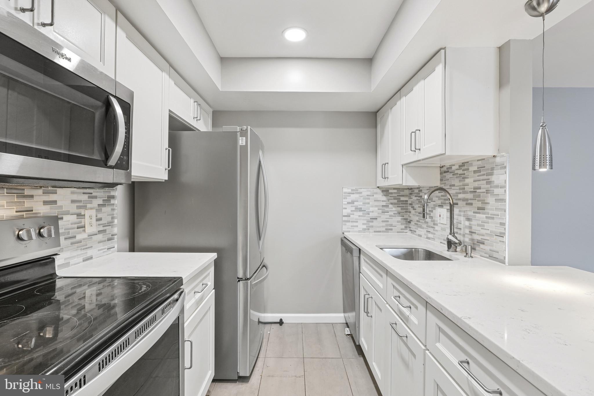 14807 Rydell Road, Unit 203 Centreville, VA 20121 - Photo 12 of 30 Kitchen