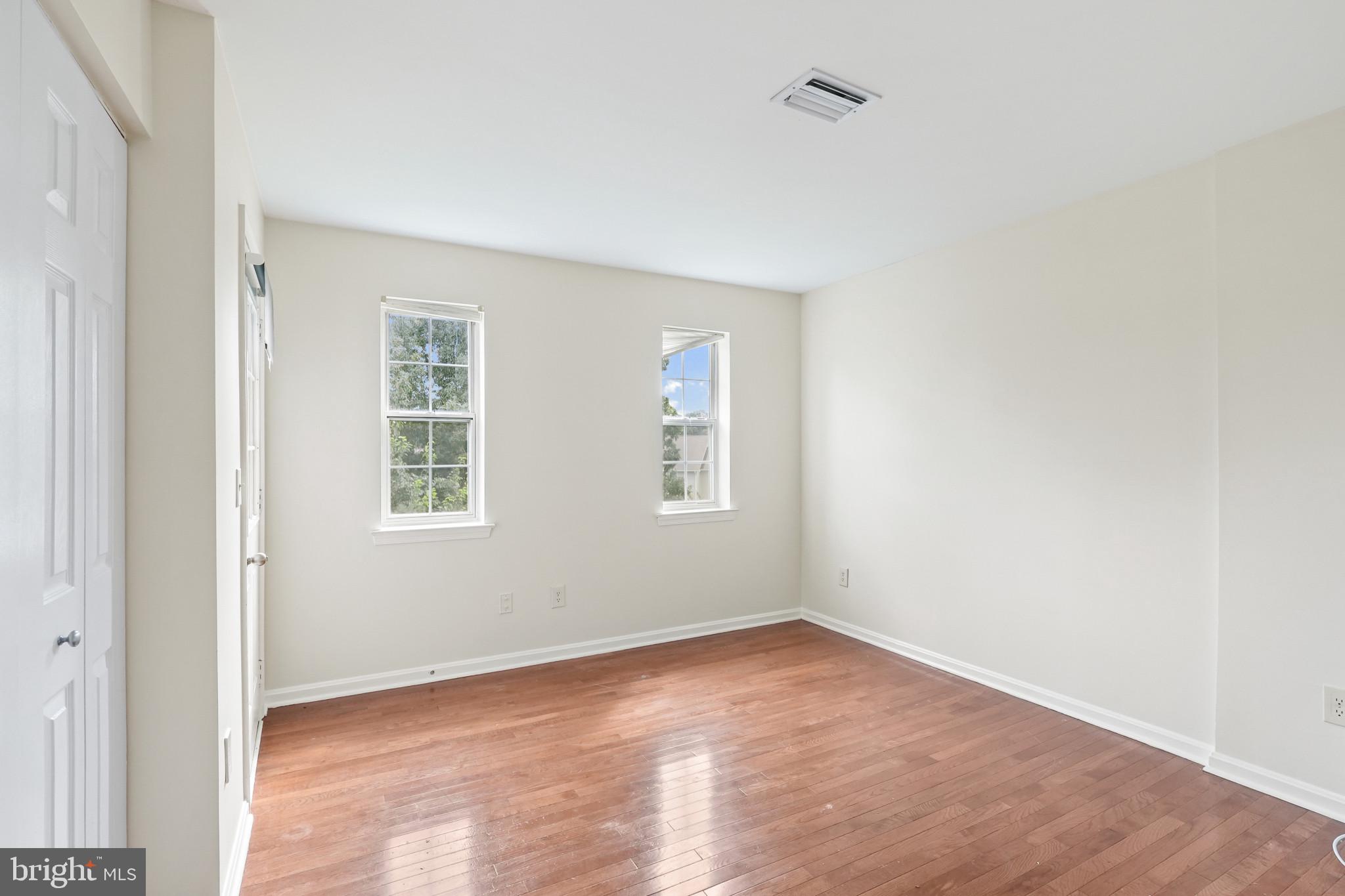 14807 Rydell Road, Unit 203 Centreville, VA 20121 - Photo 13 of 30 Bedroom