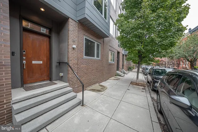 $1,239,000 | 810 North 24th Street, Philadelphia, PA 19130