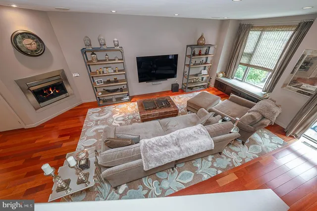 $1,239,000 | 810 North 24th Street, Philadelphia, PA 19130