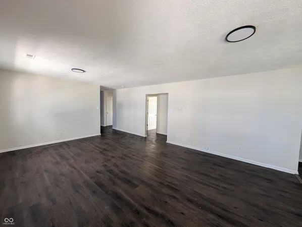 $1,500 | 451 West 26th Street, Indianapolis, IN 46208