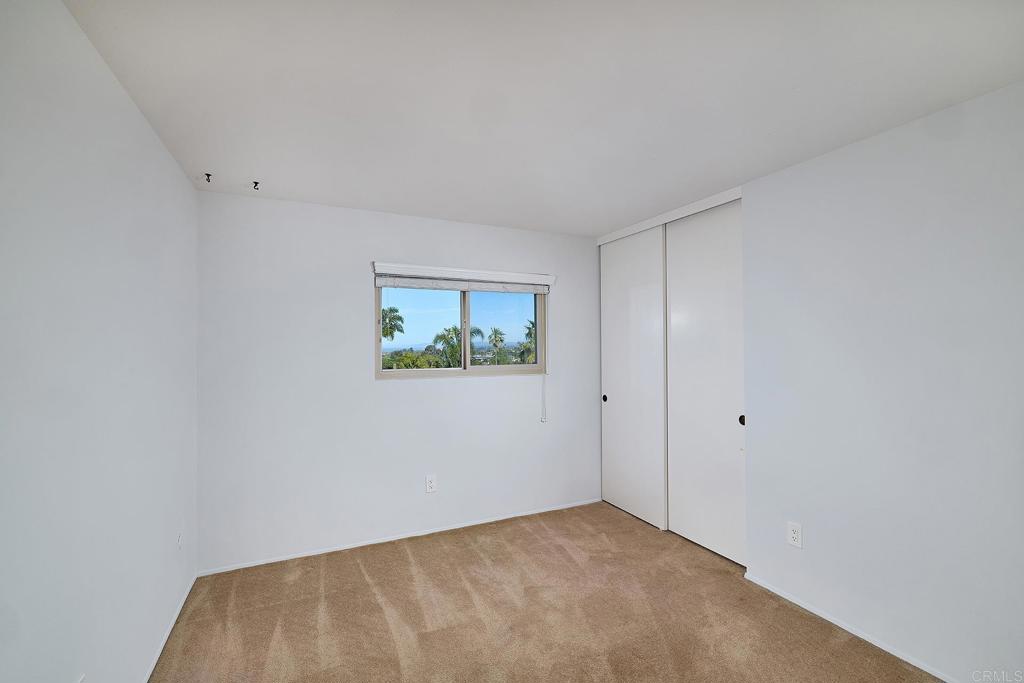 1068 Passiflora Avenue Encinitas, CA 92024 - Photo 25 of 38 a view of an empty room